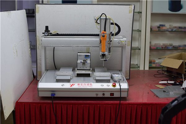 專(zhuān)業(yè)自動(dòng)擰螺絲機(jī)零售