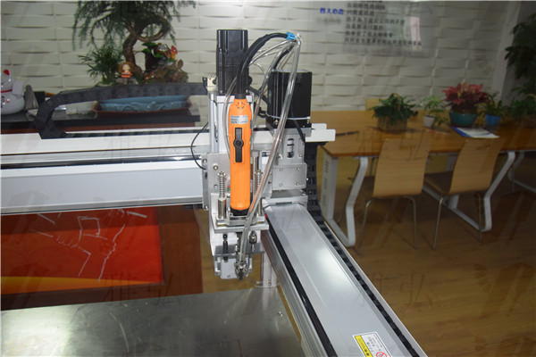 自動鎖螺絲機電批