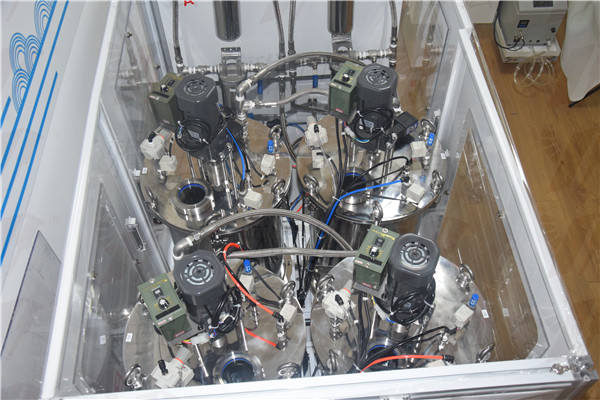 自動(dòng)噴膠機(jī)桶細(xì)節(jié)