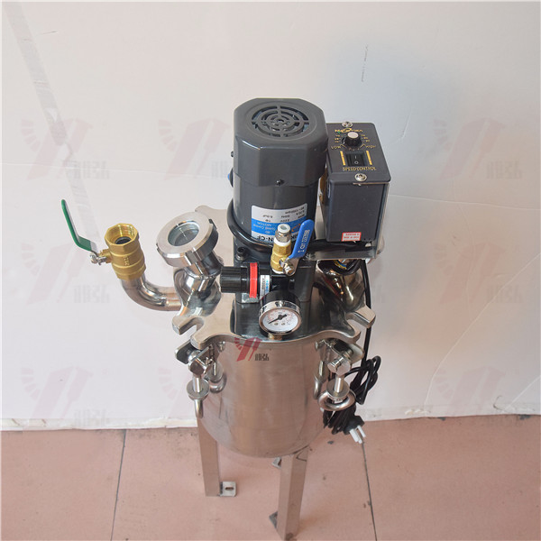 壓力桶側(cè)面